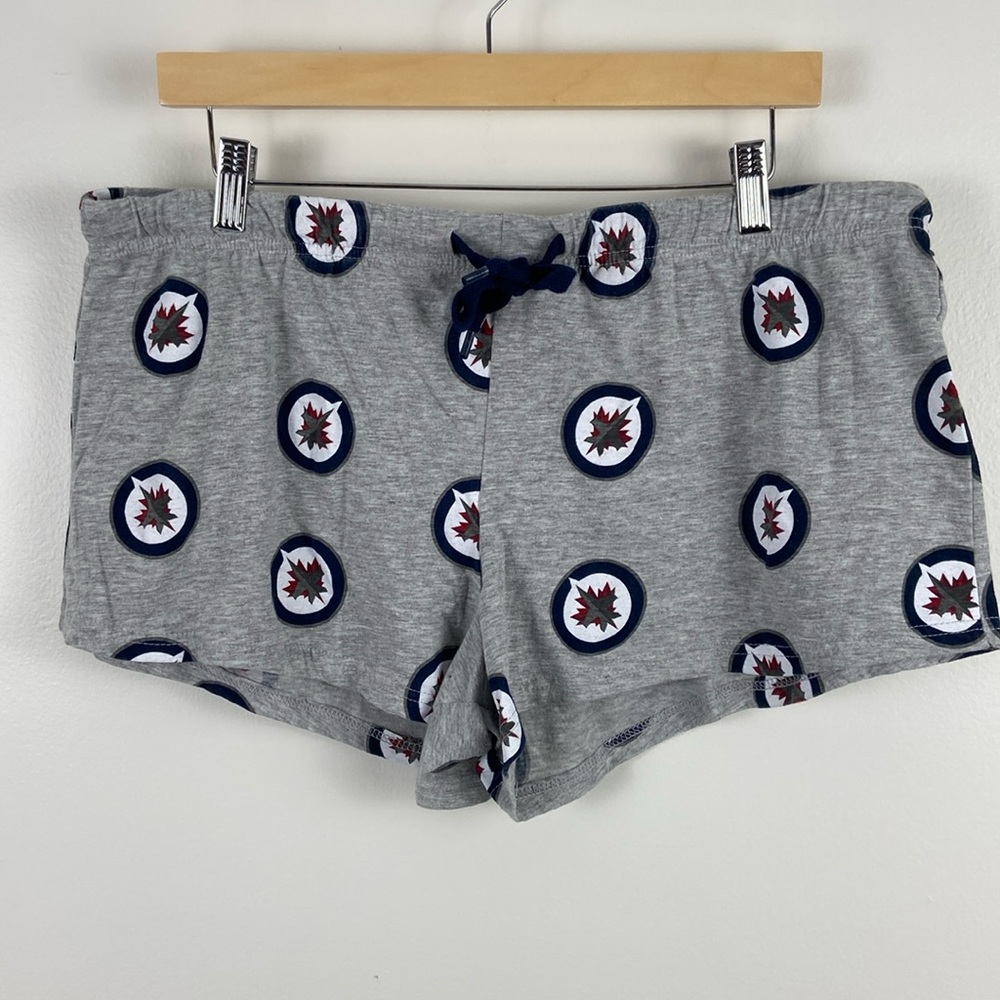 ✨3/$25✨ Winnipeg Jets Lounge Shorts - XL